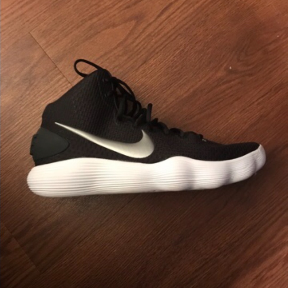 Nike hyper dunks basketball shoes size 12 men’s